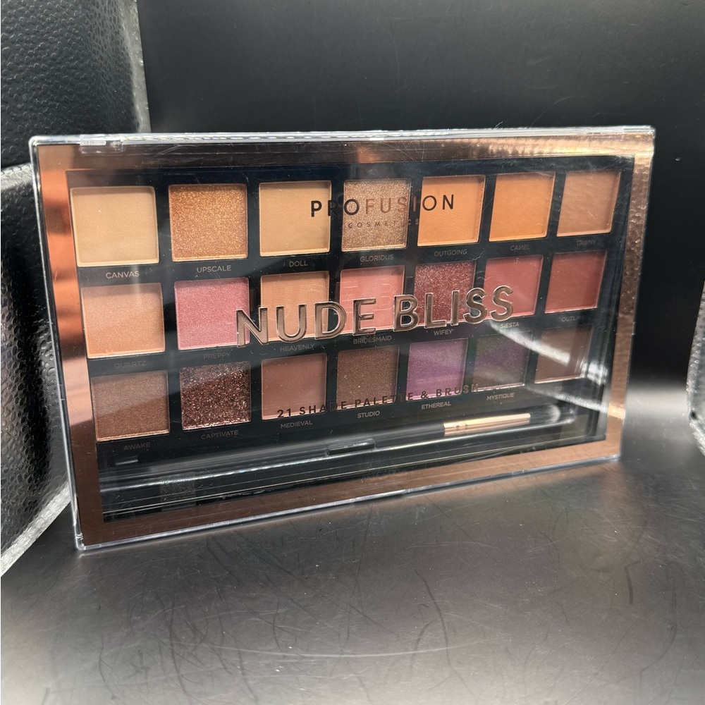Profusion Cosmetics Cream and Pink Eyeshadow Palette Versatile Shades